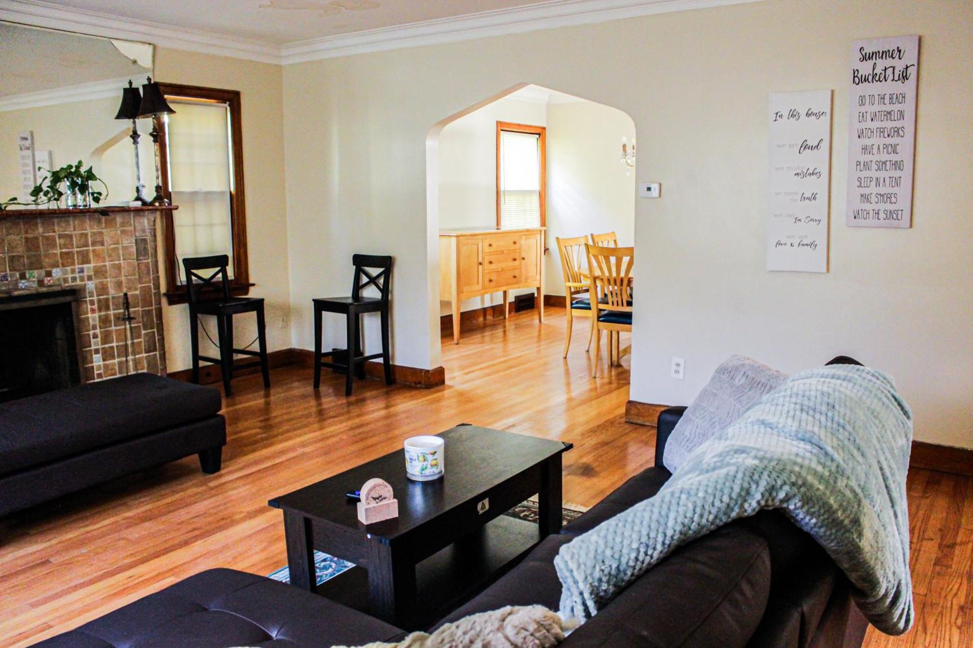 Master Bedroom In Home Away From Home Detroit Ngoại thất bức ảnh
